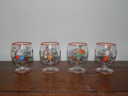 Ancien petits verres - petits,