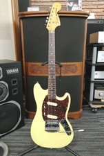 Guitare électrique FENDER