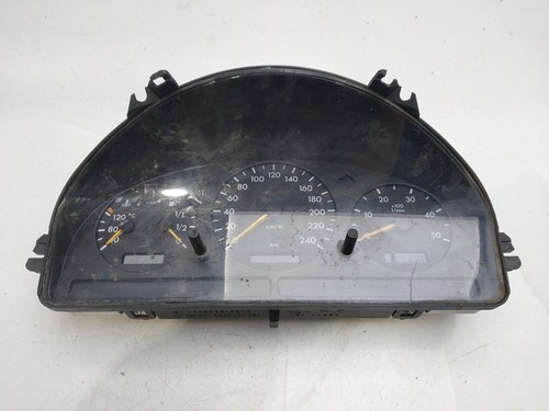 A1635404011 tableau bord - a1635404011, de