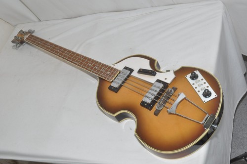Guitare basse électrique