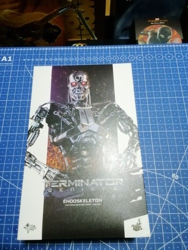 Hot toys terminator - hot, genesis