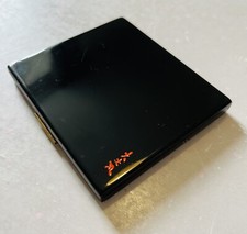 Poudrier métal doré et laque