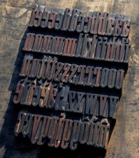 a-z anciens caractères