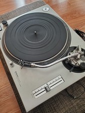 Technics SL-1200MK2 Turntable