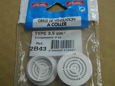 2 grilles de ventilation à