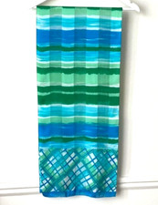 FOULARD très lumineux BLEU VERT BLANC état Neuf 34 x 158cm !