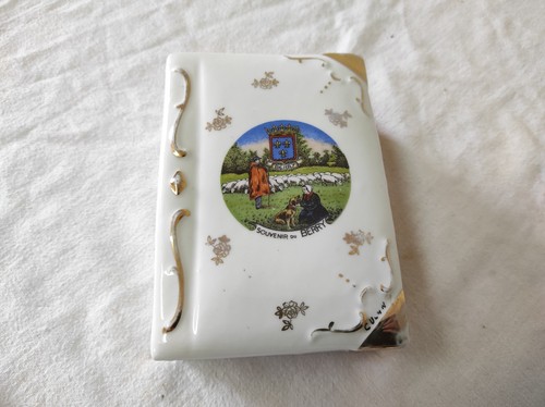 Ancienne boite porcelaine - en,