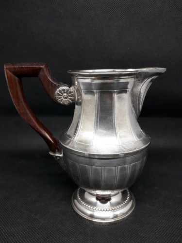 Crémier pot lait - à, de