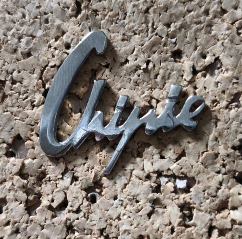 Pin pins badge chipie - pin,