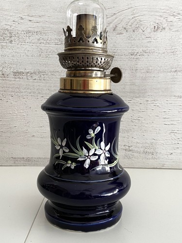 Ancienne lampe pétrole - ancienne,