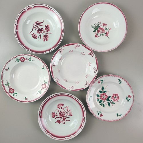 Assiettes creuses assorties - assiettes,