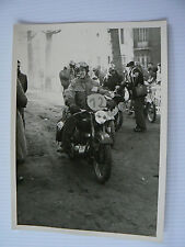 photo course MOTO a ROUEN ( circuit de Ht normandie ) vers 1960  / MOTOBECANE