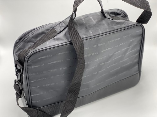 Nutrimetics carry shoulder - carry,