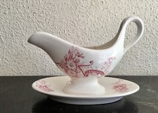 Belle saucière sur plat aux fleurs roses en faïence de Nimy