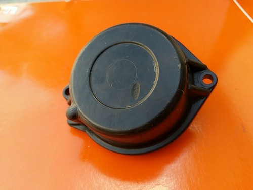 Couvercle chapeau carburateur