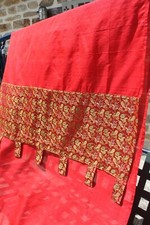 2 RIDEAUX rouge à pattes 49% soie 51% polyester larg 1,10 x L 2,50 m (lot n°1)