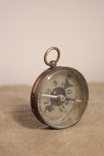 Ancienne boussole militaire en