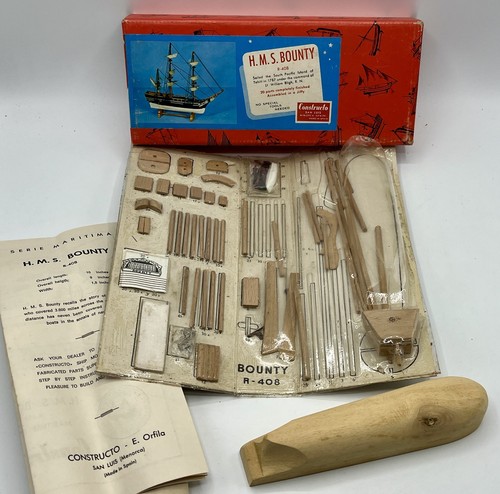 Maquette bois navire - bois,