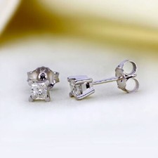 Boucles d'oreilles clous