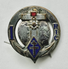 INSIGNE TdM 1° RIC RÉGIMENT INFANTERIE COLONIALE - DOS LISSE DRAGO PARIS DÉPOSÉ