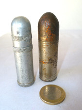 2 ANCIENS BRIQUETS À ESSENCE