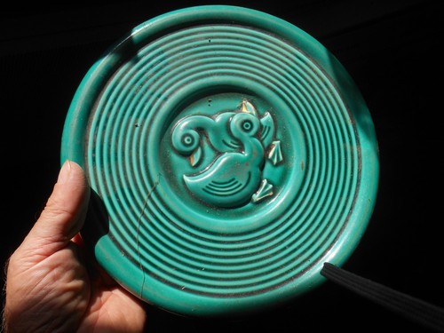 Ancien dessous plat - dessous, vert