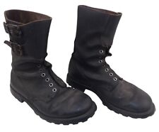 Paire de rangers modèle 61