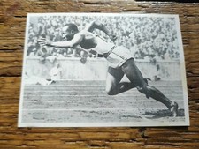 image Poulain n°17 JESSE OWENS série 44 "le dieu olympique"/grand noms du sport 