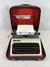 Machine à écrire Erika Daro