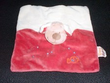 doudou plat chien rouge