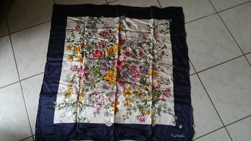 Superbe foulard pierre cardin - superbe,