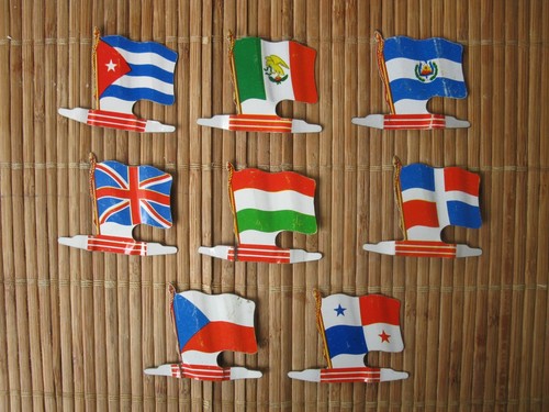 Drapeaux jouet tole - 8,