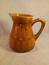 Ancien pichet en céramique marron style tonneau par Sarreguemines France