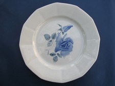 8 anciennes assiettes plates Digoin Sarreguemines décor rose bleue