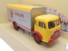 Unic Saverne fourgon "Philips"