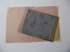 ANCIEN TAMPON ENCREUR SCOLAIRE . LES SAISONS . PLAQUE TAMPON . VINTAGE . RARE