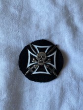 ANCIEN INSIGNE MÉDAILLE ÉMAILLÉ WW1 TÊTE DE MORT GLAIVES ENTRECROISÉS - MEDAL