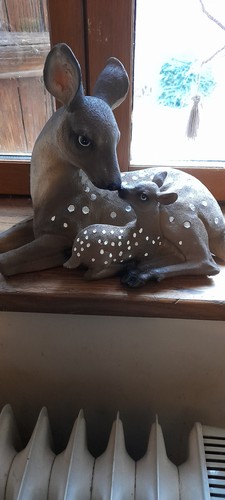 Grande statue biche son - grande, et