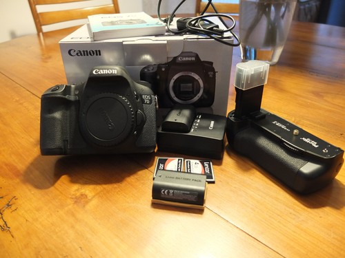 Appareil photo reflex canon - photo,
