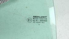 Vitre arriere droit PEUGEOT