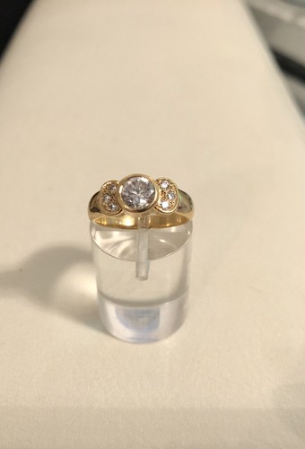 Solitaire carats 750 - 18, carats,