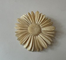 Broche Vintage bakélite fleur