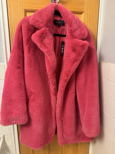 Donna salyers fabulous furs - donna,