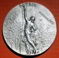  Médaille Art Nouveau par Alphée DUBOIS Courage Patrie et Moralité, Femme 