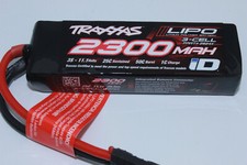 Traxxas 2824 x Pile Lipo 2300