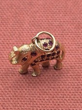 Pendentif vintage éléphant en or 18 carats et pierres rouges – Bijou année 70/8