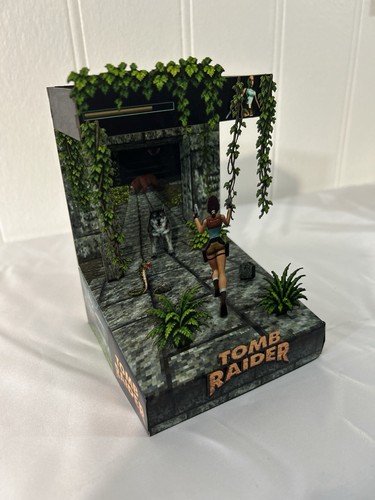 Tomb raider diorama figurine - raider,