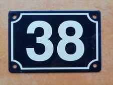 ancienne plaque émaillée  de maison rue n° 38