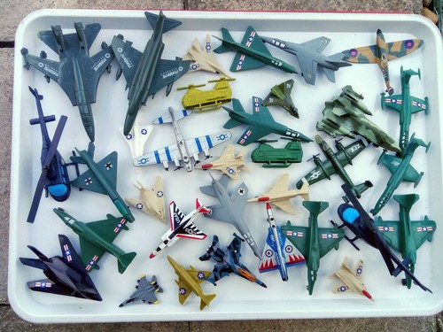 Lot avion plastique - , et