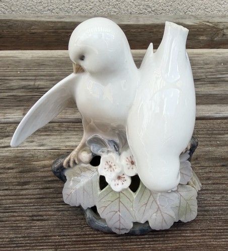 Royal copenhagen figurine - royal,
